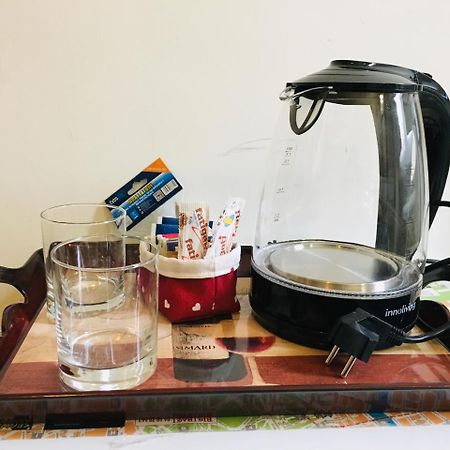ホテル Casa Rosy ローマ エクステリア 写真