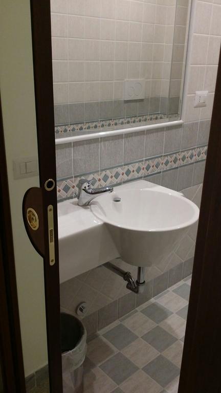 ホテル Casa Rosy ローマ 部屋 写真